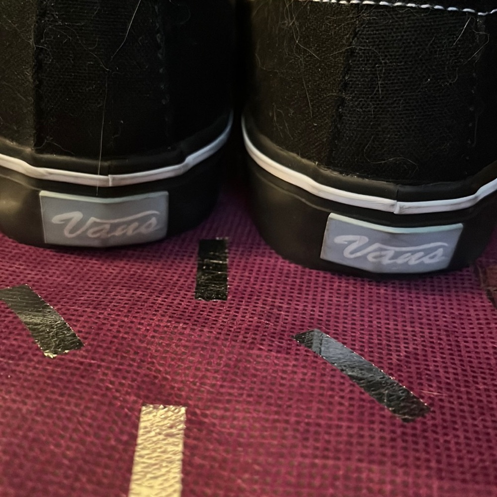 Vans - Picture 4 of 5